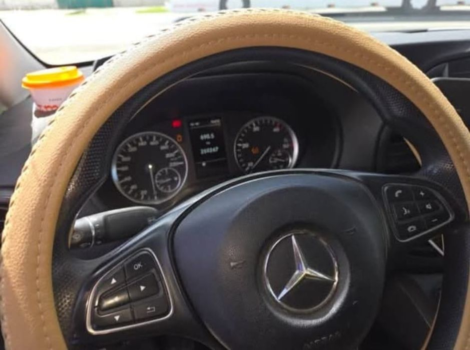 Vând Mercedes Vito an 2017 .7800 euro RAR făcut