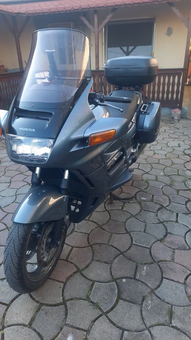 Vând motocicletă honda pan european ST 11oo