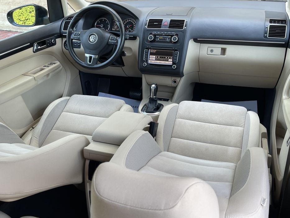 Volkswagen Touran/2011/Euro 5/Automat/Interior Crem/Navigatie