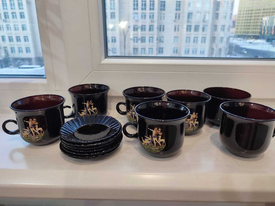 Продам новый кофейный сервиз.