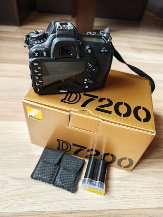 Nikon D7200 ca nou, 3488 de declanșări