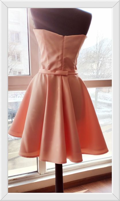 Официална рокля, цвят праскова