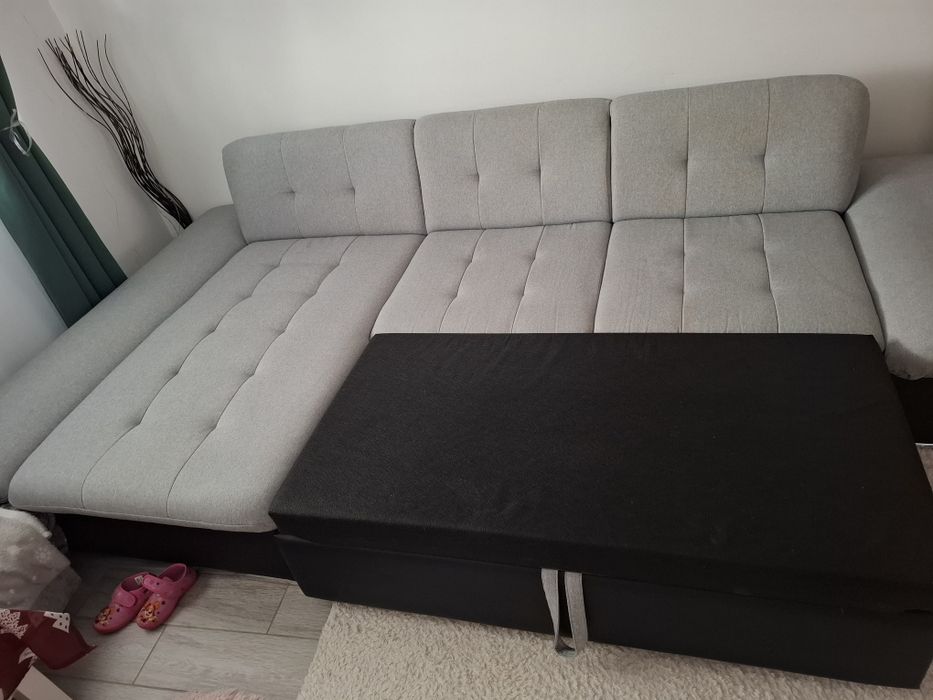 Coltar rabatabil gri cu lada de depozitare