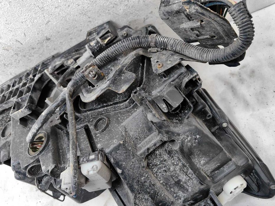 Оригинален фар Лексус  Lexus IS 250