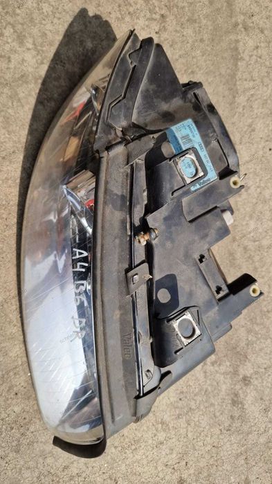 Far dreapta Valeo Audi A4 B6 cod 8E0 941 004 F