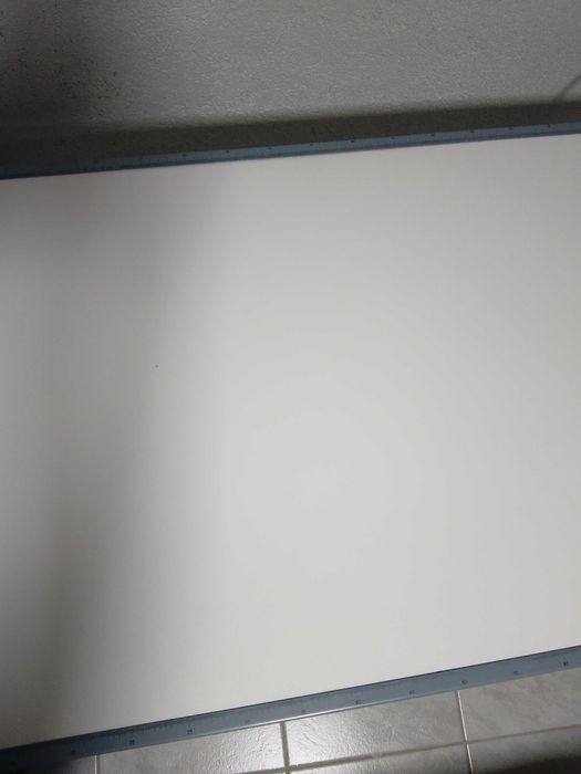 Ученическо бюро с малки забележки