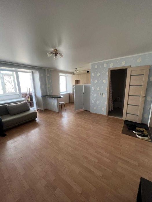 Продам 1 комнатную квартиру в центре