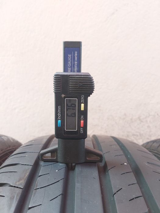 Автомобилни гуми 215 60 17 Dunlop