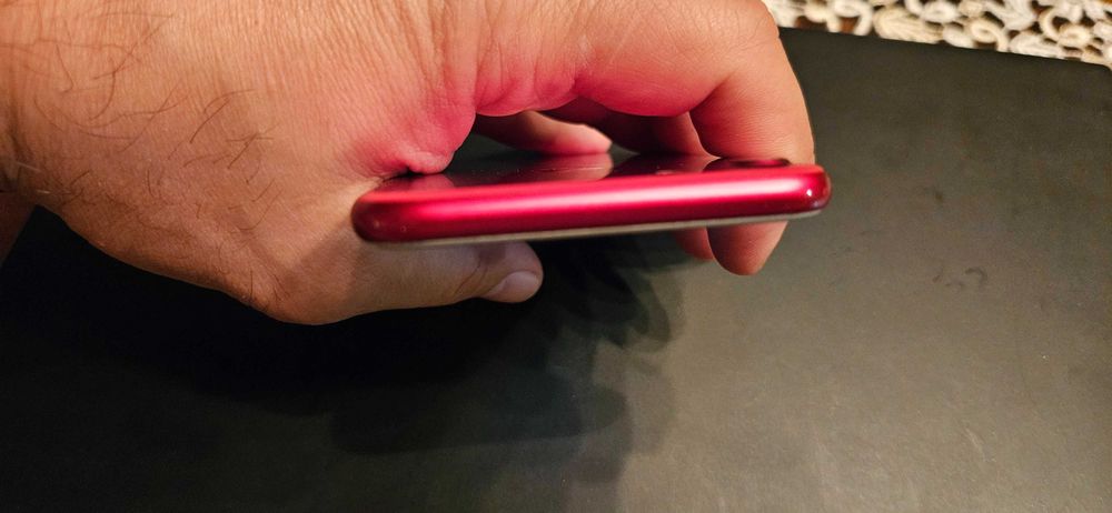 iPhone 7 Red product