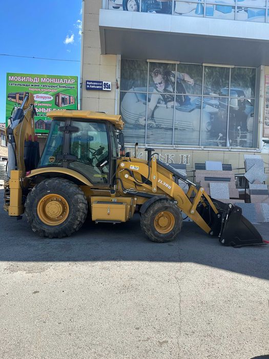 Экскаватор-погрузчик ZL-388