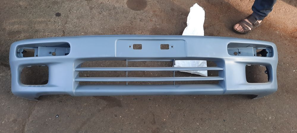 Мазда 323 BA. Седан