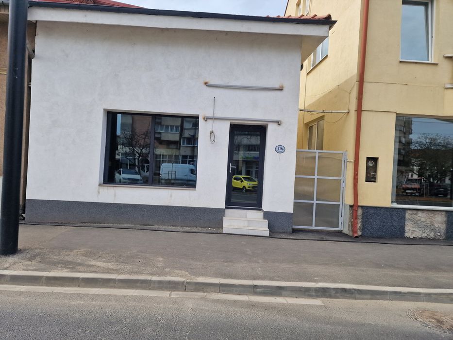 Inchiriez spatiu comercial alimentatie publica 22mp