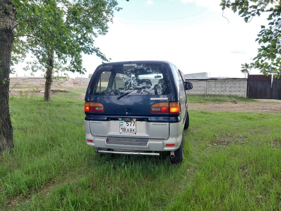 Продам митсубиси делика