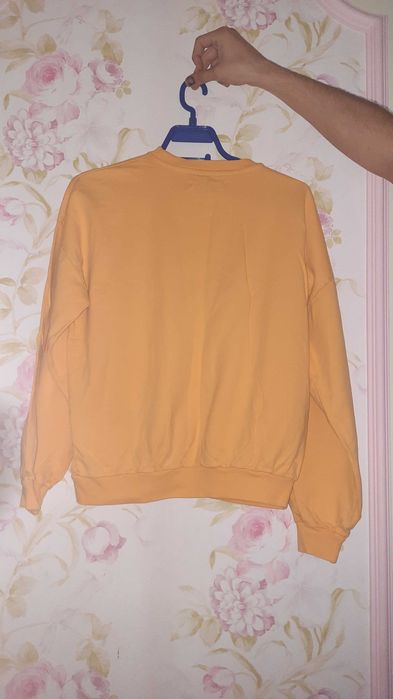 Жълт пуловер размер XS