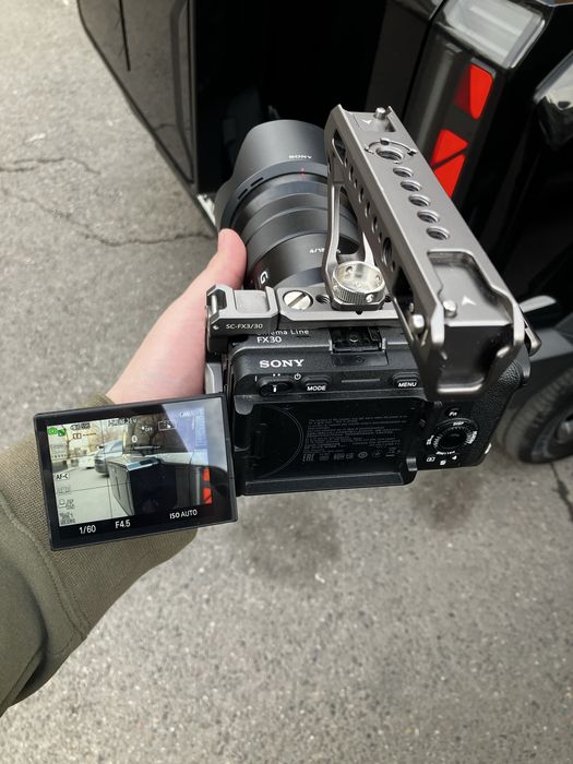 Продается Sony FX 30 + 18-105 F4 как новый + клетка