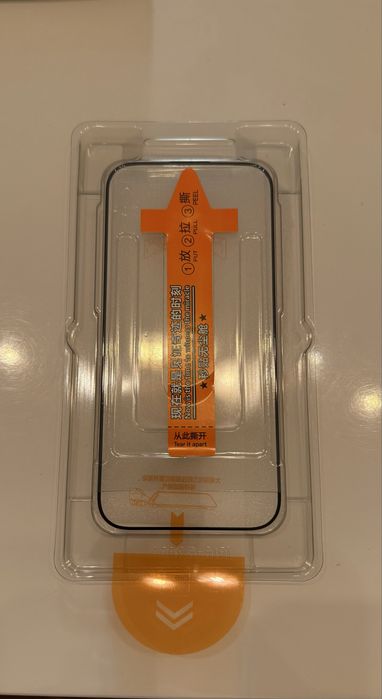 Folie sticla transparenta iphone 13 13 pro 14 16e 16 pro cu aplicator