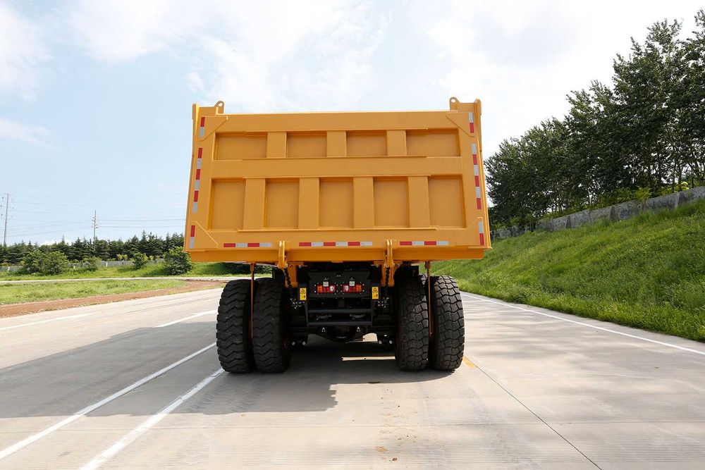 Карьерный самосвал CATERPILLAR SEM [3110F] (75т)