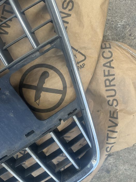 Audi Q7 4L 10-15г пр. Маска оригинална