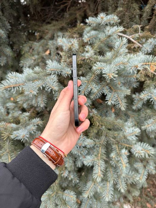 Продам iPhone 16 PRO