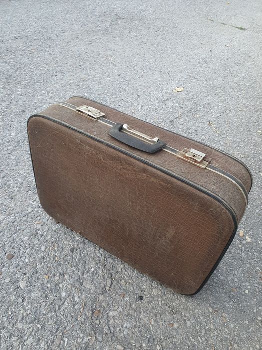 Ретро      куфар