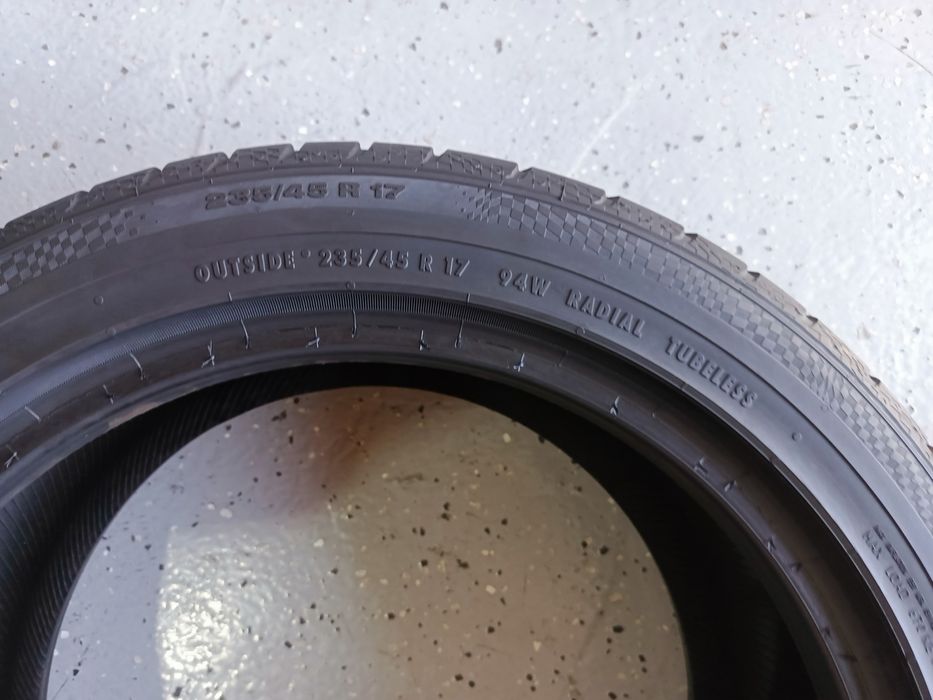 235.45.17 Continental Vara Second-hand