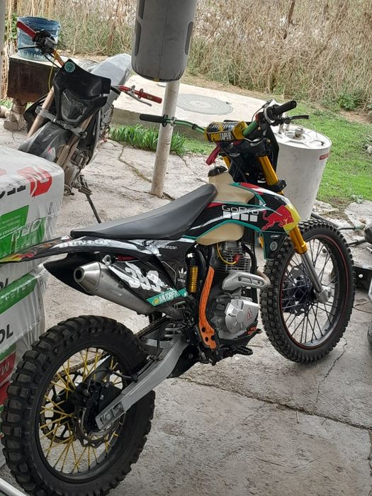 мотоцикл эндуро полноразмерный