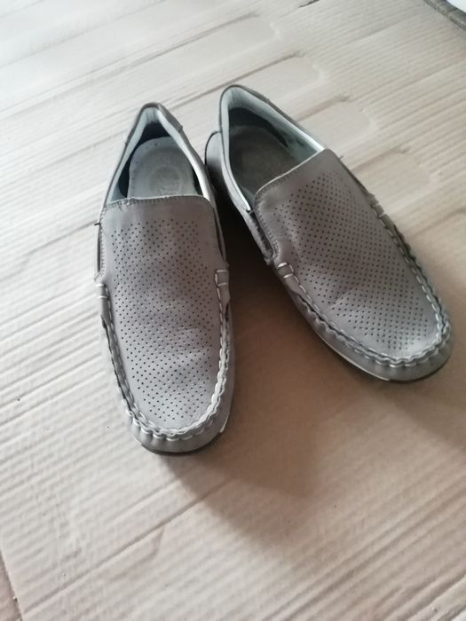 Продам туфли для мальчика