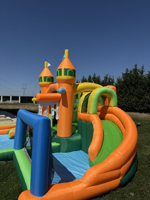 Tobogan castel gonflabil