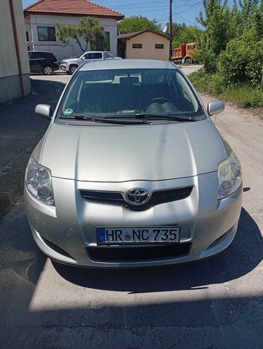 Toyota Auris Внос