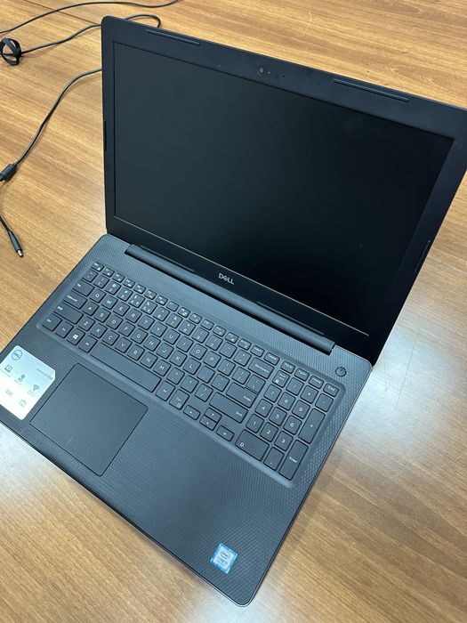 Laptop DELL Inspiron 3583, Intel core i3, 256 GB SSD, 8GB RAM, ca nou