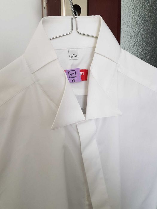 Vand 1 camasa Massini de eveniment