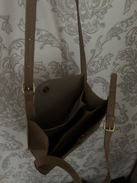 Ақшыл қоңыр сөмке – 4500 тг