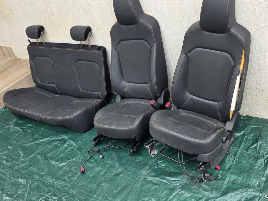 Scsune si banchete Dacia Spring