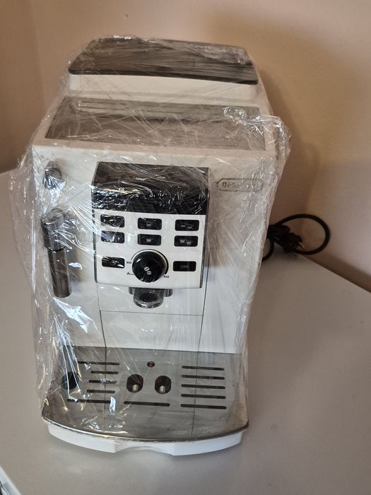 Vând Delonghi Ecam Cappuccino Integrat