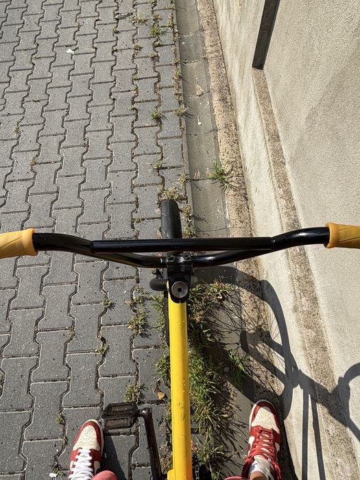 vand BMX Giant galben