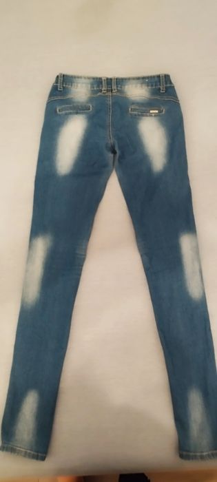 Vând blugi cu talie joasa