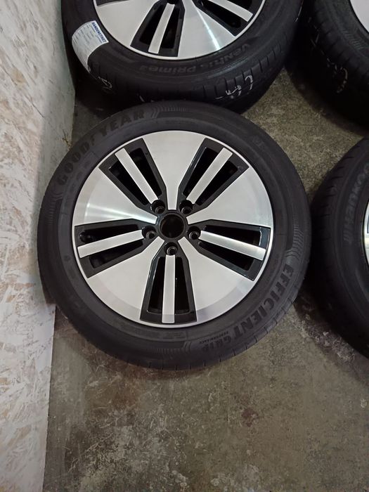 Jante 17 5x112 ET40 Golf Passat Octavia + 215/55 R17 vara