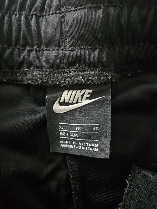 Track Pants Nike Air XL
28 - 35 €

Black Nike Air track pants fe