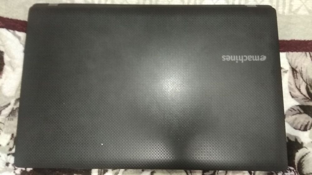 Ноутбук emachines e644