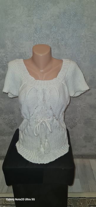 Продаются кофточки в новом состоянии.