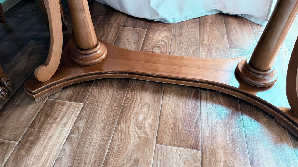 Стол раздвижной для гостей