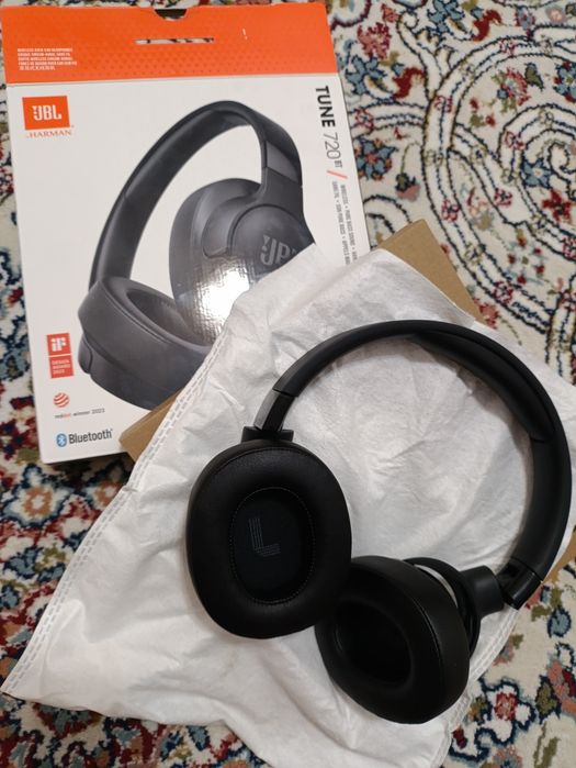 Наушники JBL Tune 720Bt