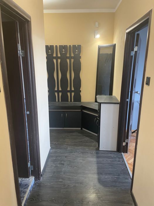 Отдавам обзаведен апартамент под наем в гр.Перник - Център