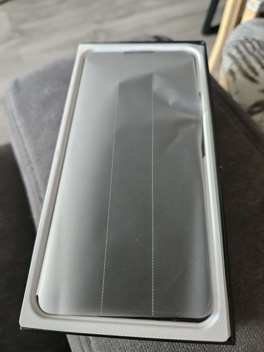 Продам новый телефон Vivo v50 lite