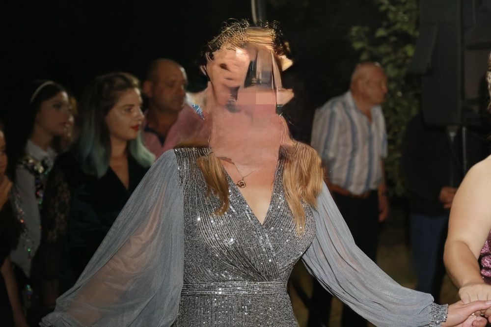 Официални рокли