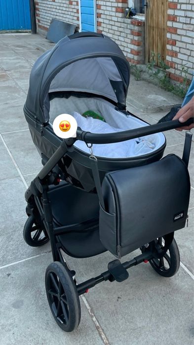 Продам детскую коляску