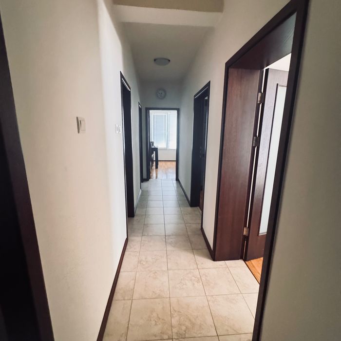 Дава се под наем Тристаен апартамент в София, Център - 90 кв.м за 847.62 € - Снимка #8