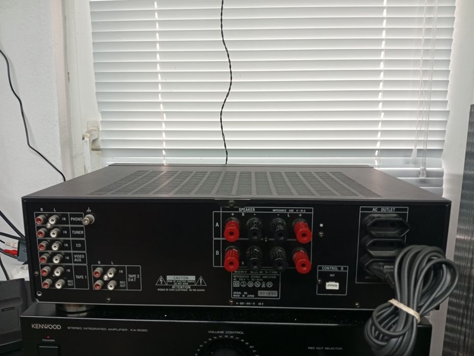 Усилвател SONY TA-F 310 + дистанционно управление