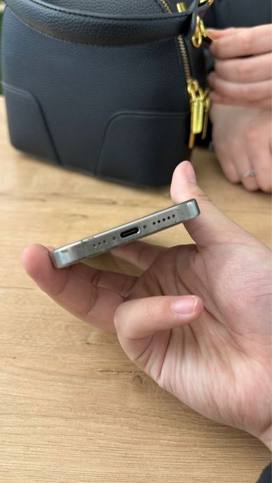 IPhone 15 pro 256гб 88 акб