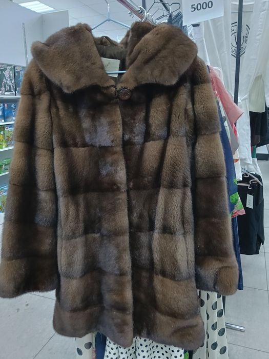 Продам норковую шубу